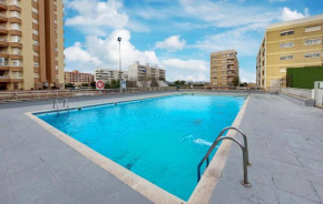 2 Bedroom Cozy Apartment In La Pobla De Farnals